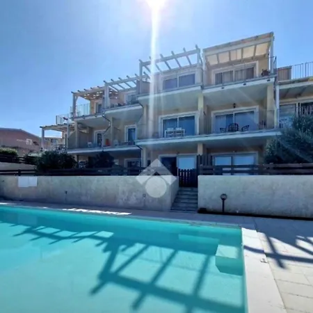 Affittimoderni Isola Rossa Elite Pati16 * Trinità dʼAgultu